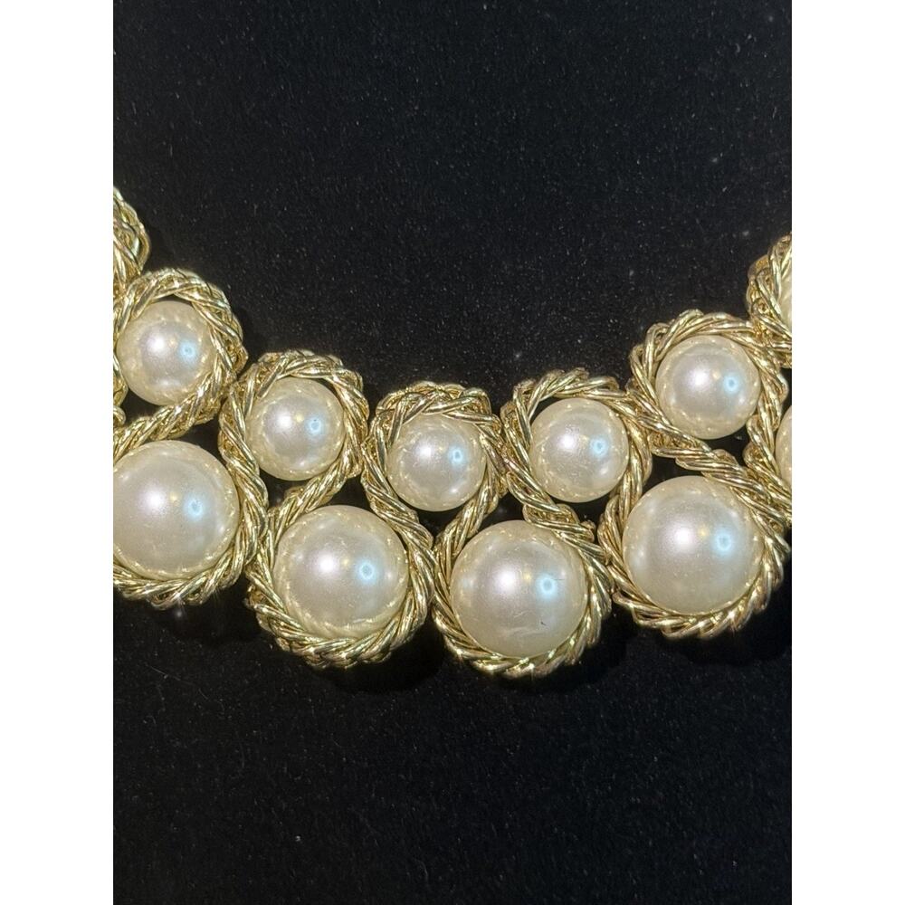 Chico's Faux Pearl Twisted Rope Caged Gold Tone Bib Statement Necklace Hangtag - Picture 2 of 5
